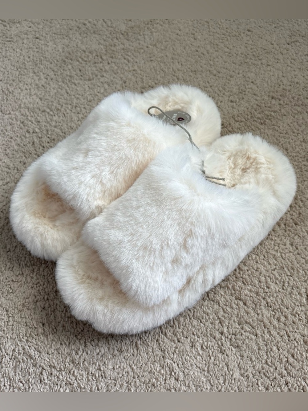 Anthropologie Plush Faux Fur Slippers in Off-White